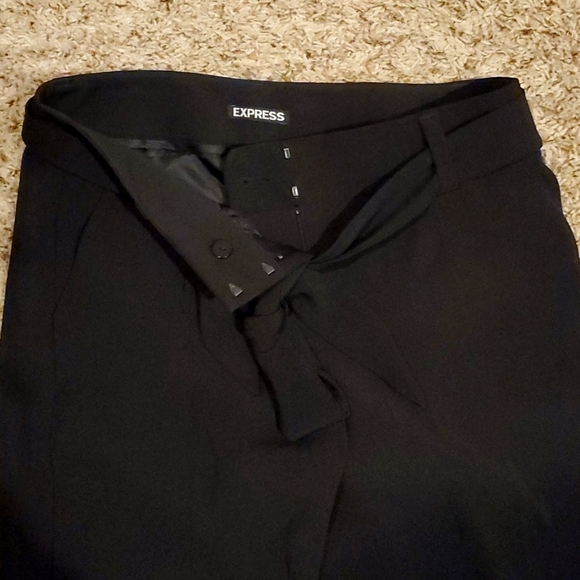 Express sleek black straight leg formal pants with tie belt, size 4 regular - Picture 3 of 4